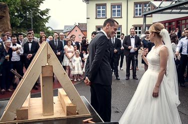 Hochzeitspaar beim Sektempfang