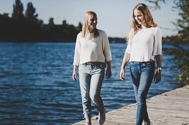 Freundinnen Shooting Fabienne & Kassi - Rhein 2015