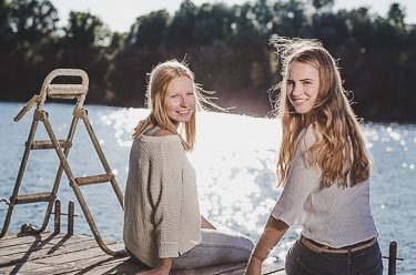 Freundinnen Shooting Fabienne & Kassi - Rhein 2015